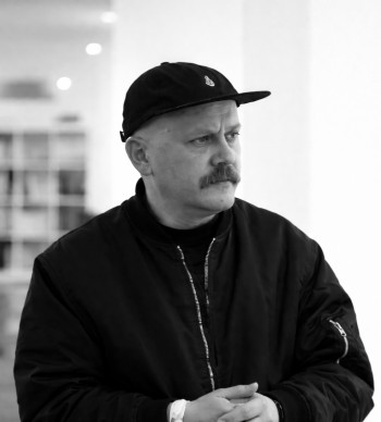 Der Künstler Luka S.
