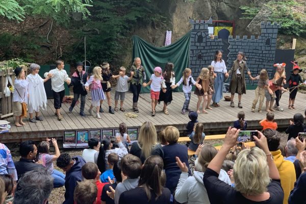 Ronja Räubertochter (c) KULT Kindertheatergruppe (12) Ronja Räubertochter (c) KULT Kindertheatergruppe (12)