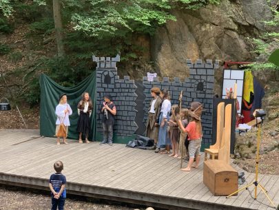 Ronja Räubertochter (c) KULT Kindertheatergruppe (9) Ronja Räubertochter (c) KULT Kindertheatergruppe (9)