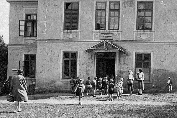 volksschule_v_1944_sgk-1.jpg volksschule_v_1944_sgk-1.jpg