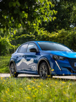 Die Autos von Avant2Go sind blau und gut erkennbar