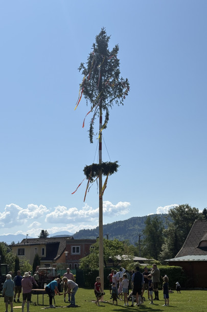 Maifest 202-1 (12) Maifest 202-1 (12)