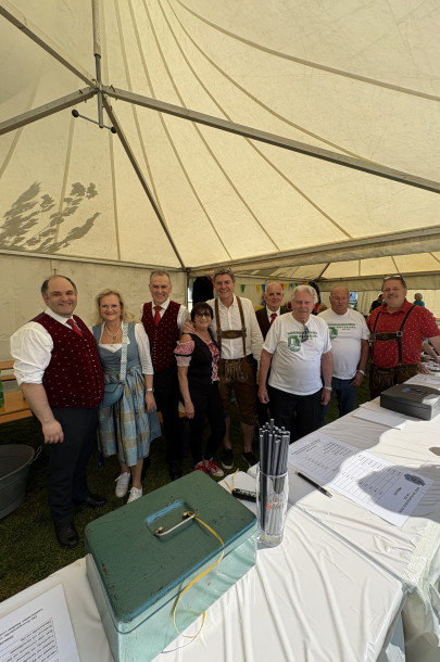 Maifest 202-1 (2) Maifest 202-1 (2)