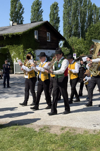 Maifest 2025-2 (4) Maifest 2025-2 (4)